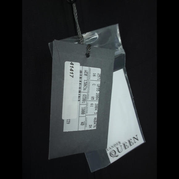 [SOLD] NWT 2004 ALEXANDER MCQUEEN Sz Women IT 40 US 4 Black White Stitch Jacket - Picture 7 of 12